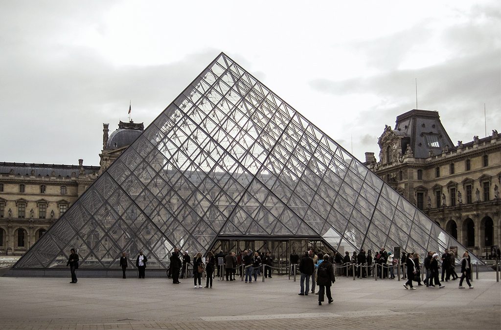 luwr francja muzeum