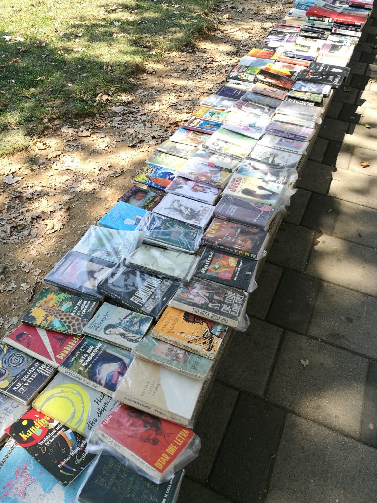 książki-pisarze-Albania-Tirana