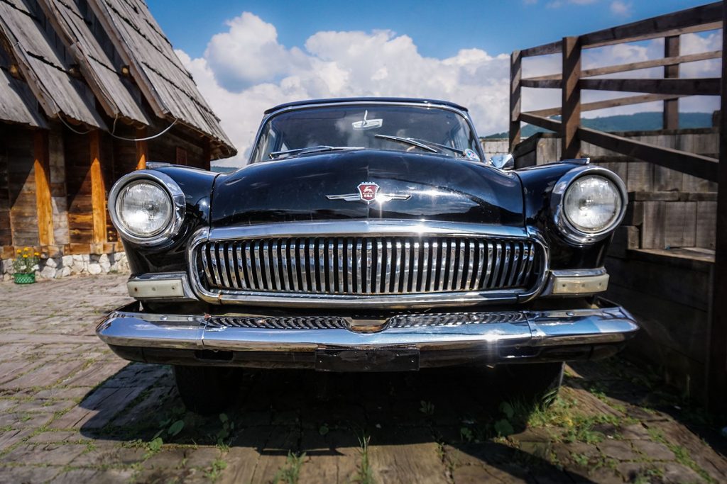 czarna wołga drvengrad