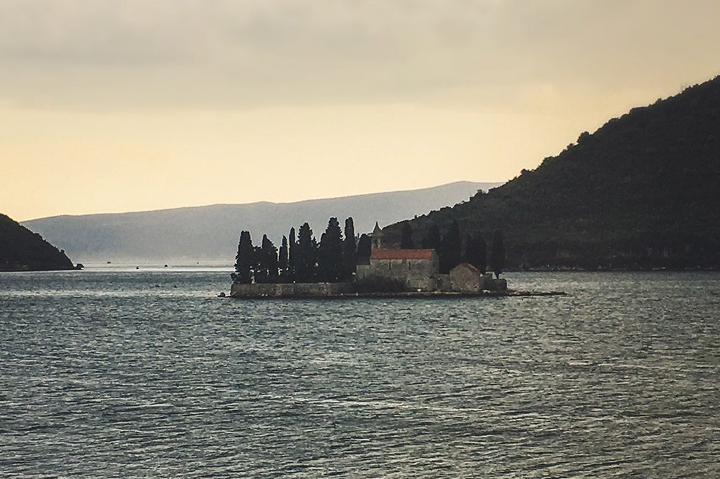 Wyspa Gospa od Škrpjela, kościół na wyspie