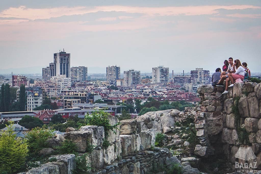 panorama miasta ze wzgórza nebet tepe bułgaria