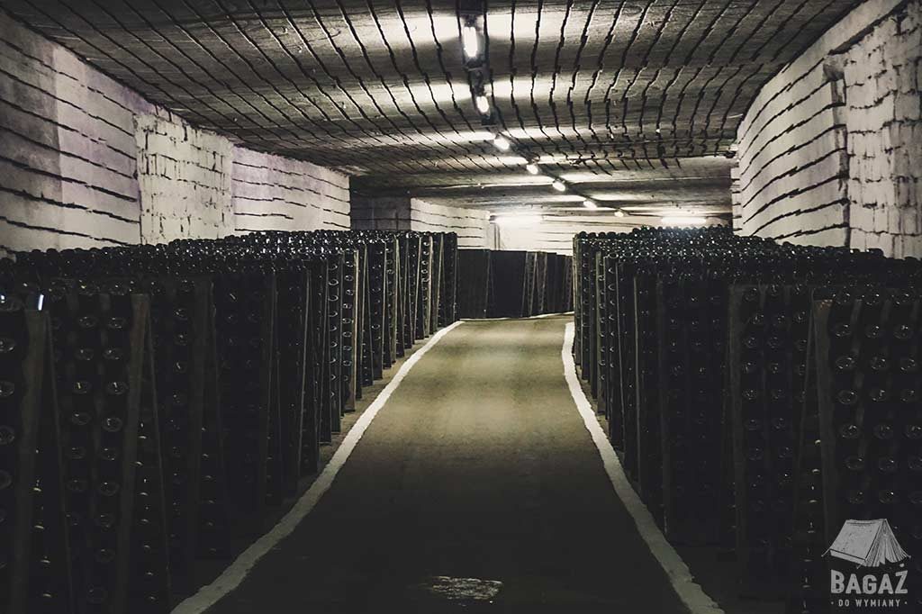 magazynowane butelki wina w mołdawii